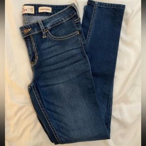 Hollister Low Rise Supper Skinny Jeggings